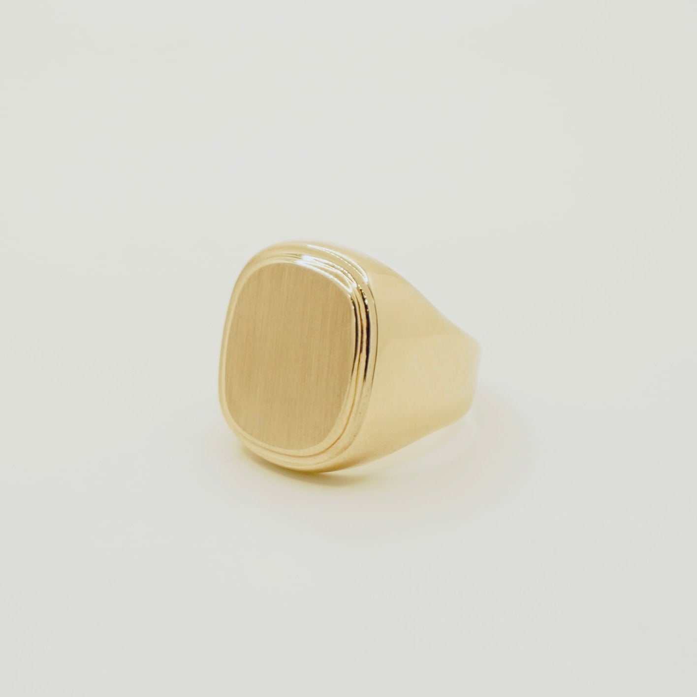 Solid 14K Yellow Gold Oval Signet Ring EJMR29814