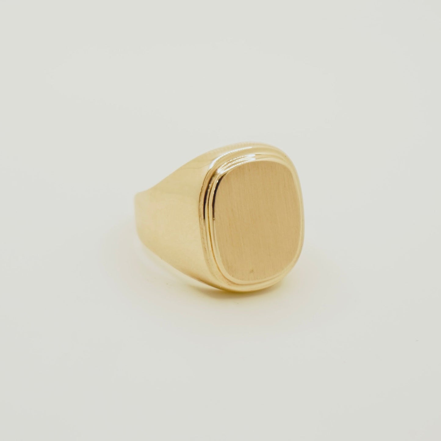 Solid 14K Yellow Gold Oval Signet Ring EJMR29814