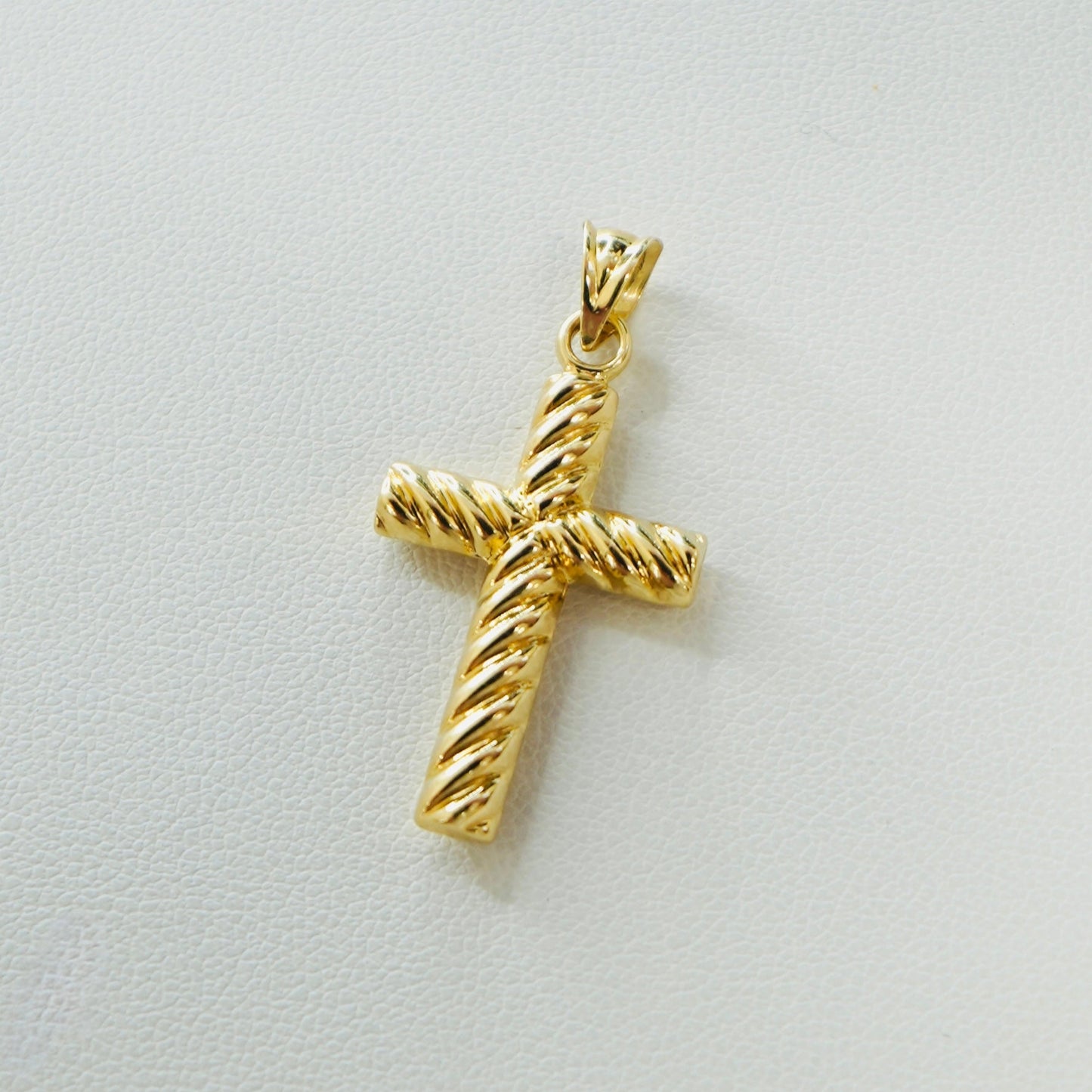 Hollow 14K Yellow Gold Hollow Cross EJHC9088