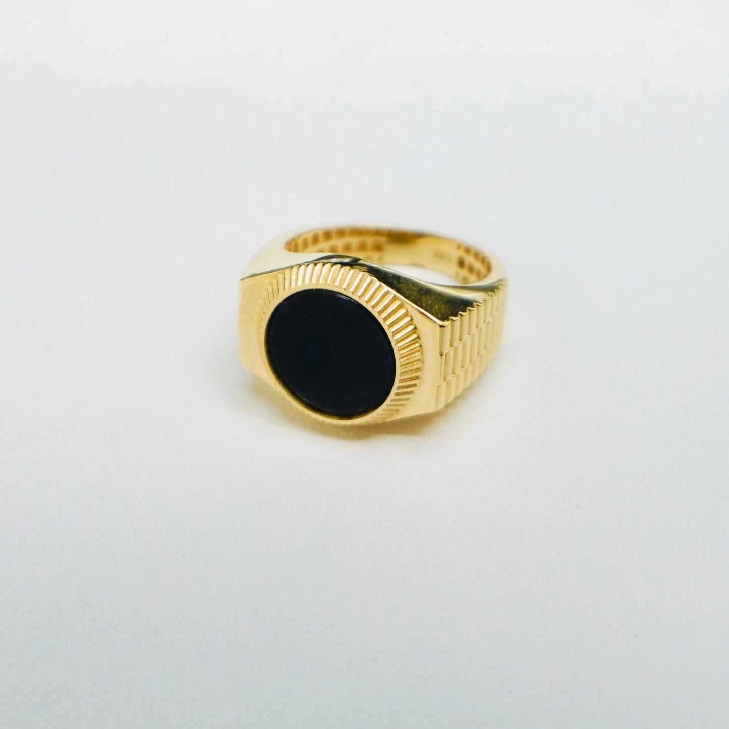 Solid 14K Yellow Gold Fluted Onyx Ring EJRG1576