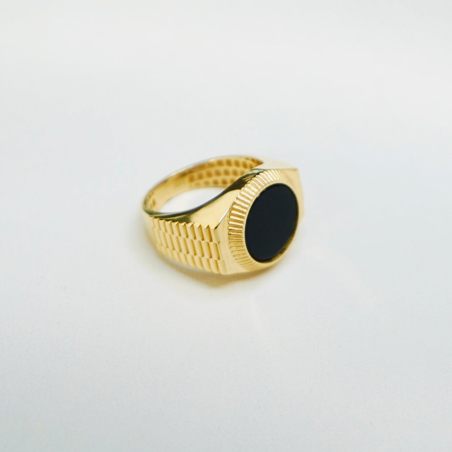 Solid 14K Yellow Gold Fluted Onyx Ring EJRG1576