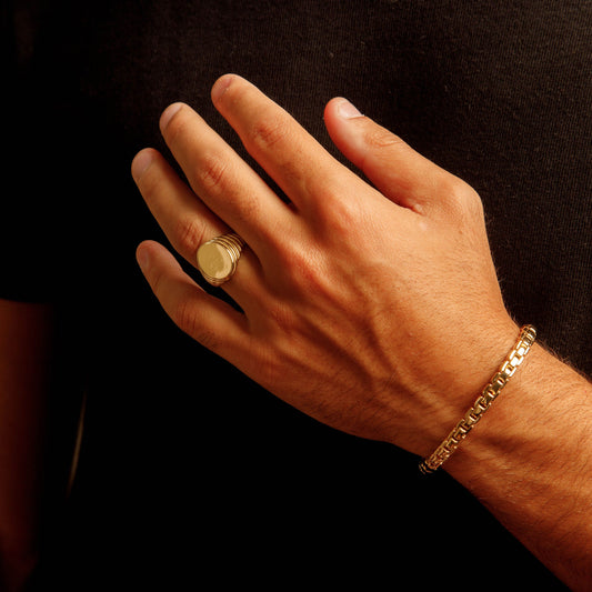 Solid 14K yellow gold Grooved Men's Signet Ring EJRG1643