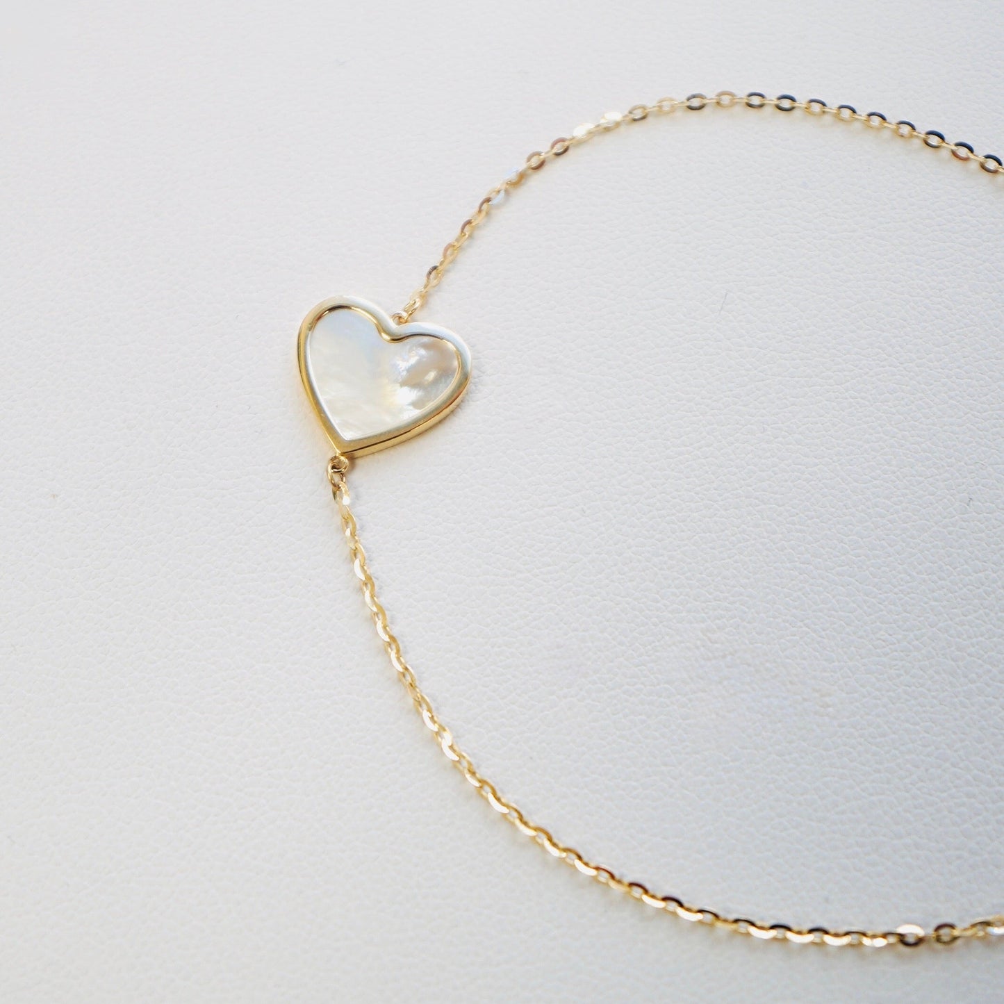 Solid 14K Yellow Gold Mother of Pearl Heart Bracelet EJAB203