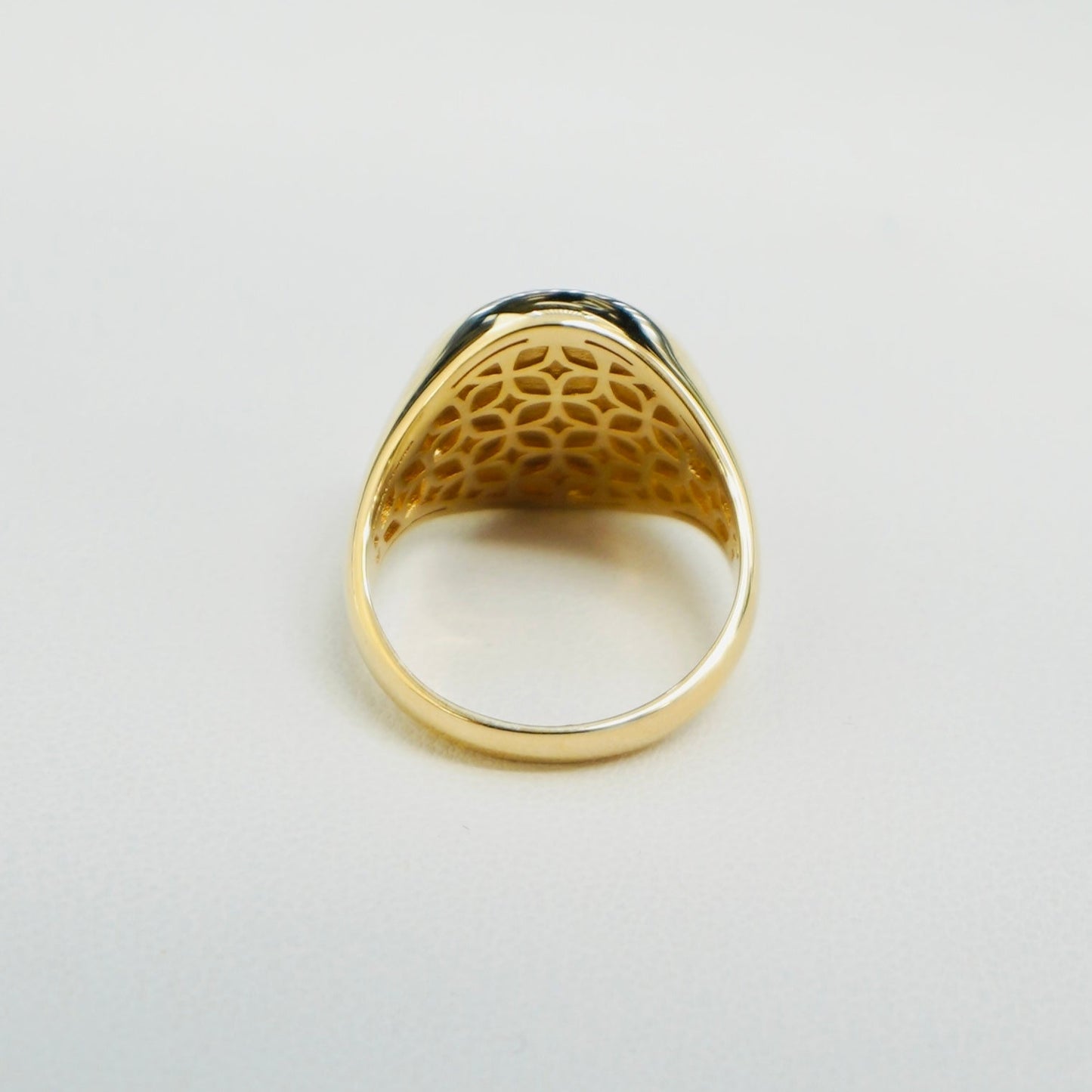 Solid 14K Yellow Gold Circle Signet Ring