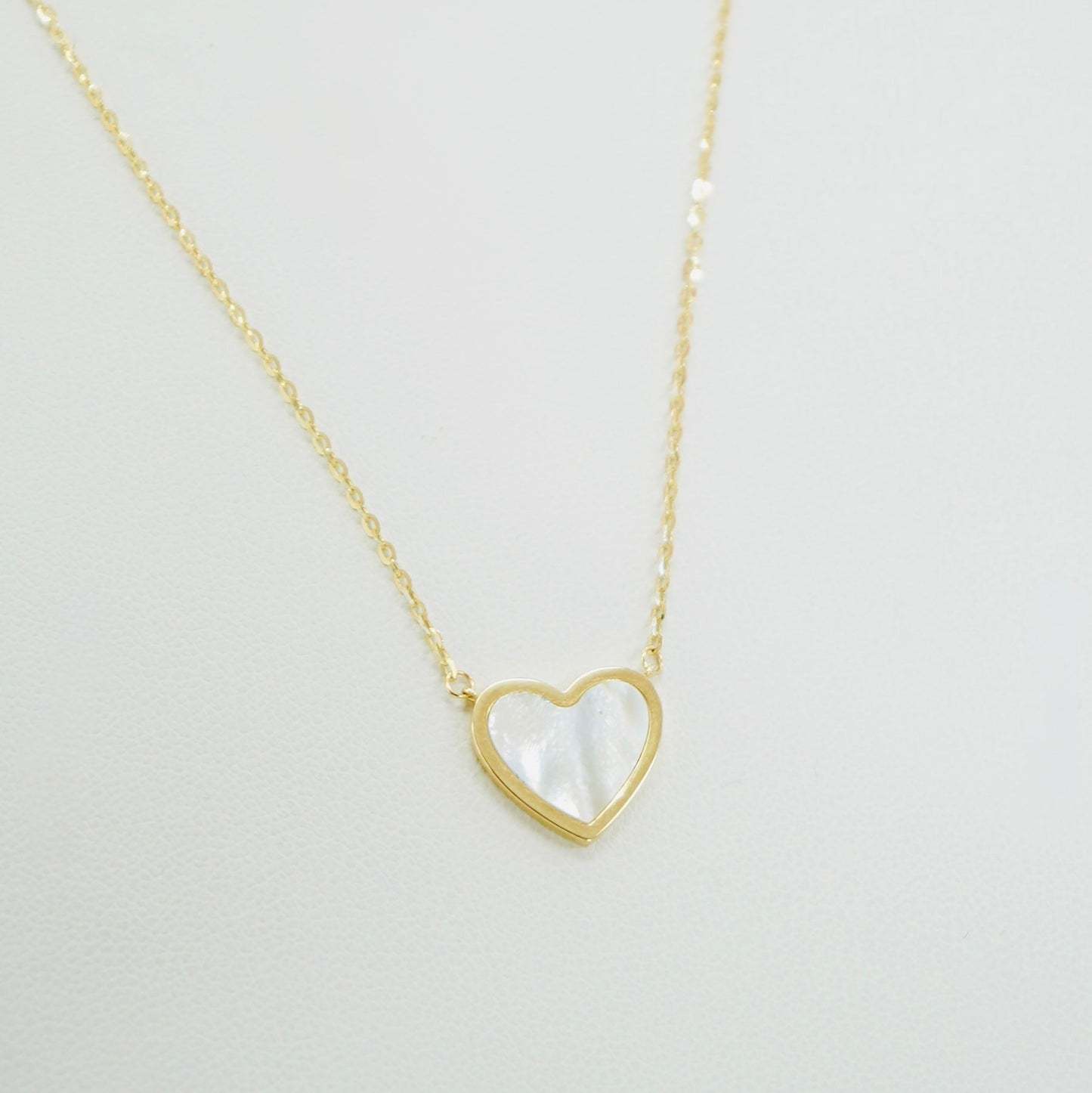14K Yellow Gold Mother of Pearl Heart Chain